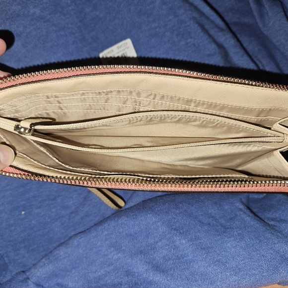 EUC Coach Peyton Dream Large Wristlet*Retails$239 - Picture 14 of 16